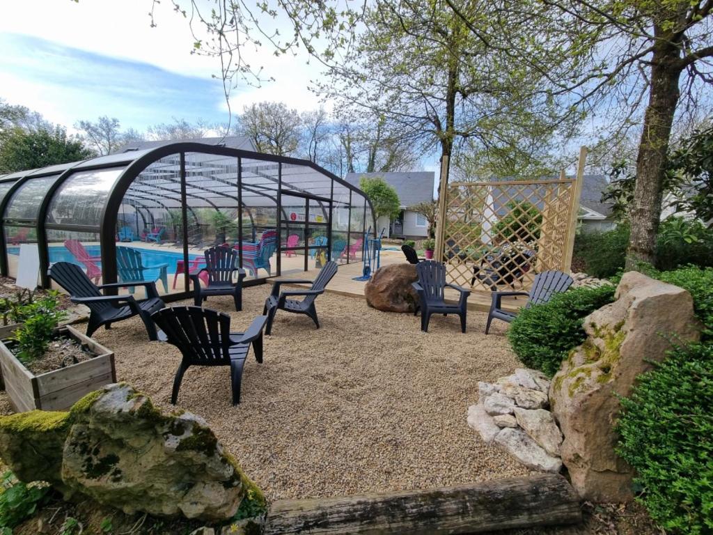 Les Chalets De Saumur, Piscine & Parc Boise, 100M Du Cadrenoir Экстерьер фото